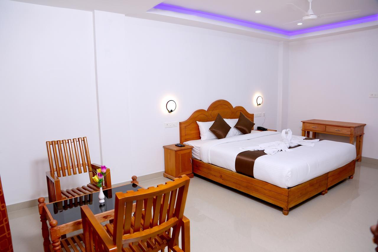 Spice Inn Kumily Екстер'єр фото